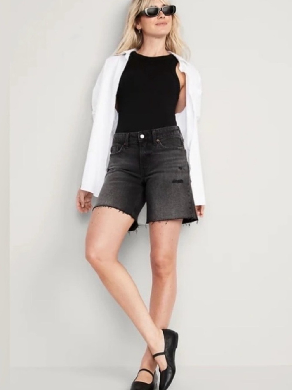 NWT Old Navy Mid-Rise OG Loose Ripped Cut Off Jean Shorts Women’s Plus Size 18